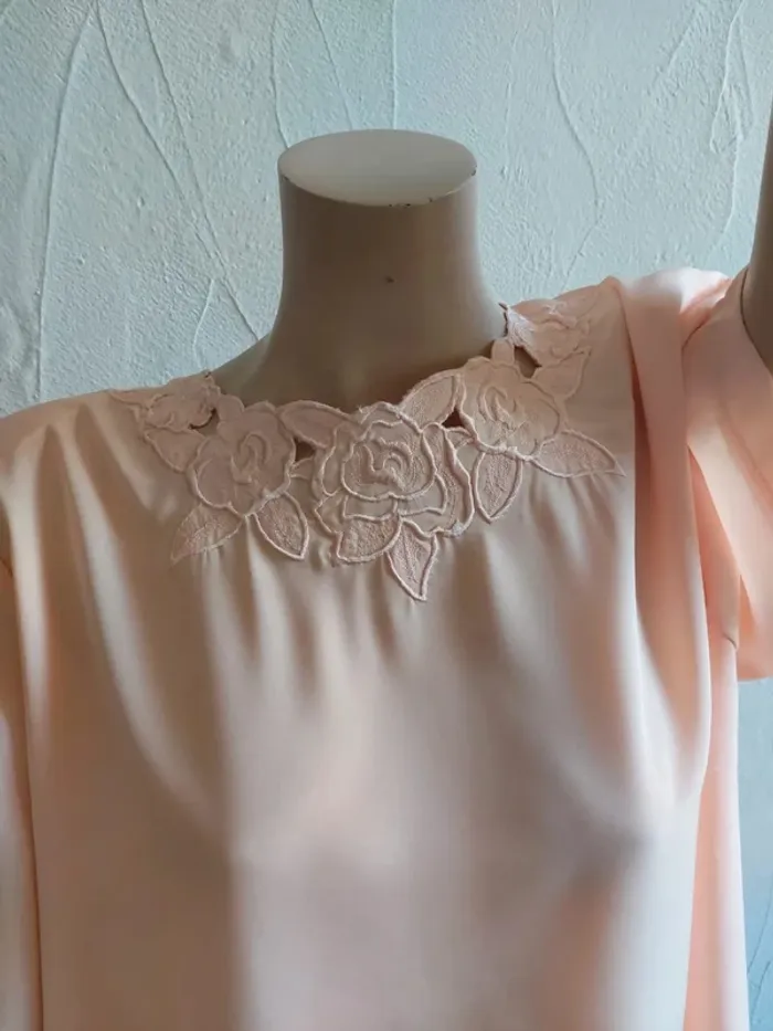 Blouse élégante avec dentelle Taille 48 - photo numéro 2