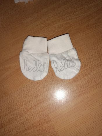 Moufle naissance bebe hello