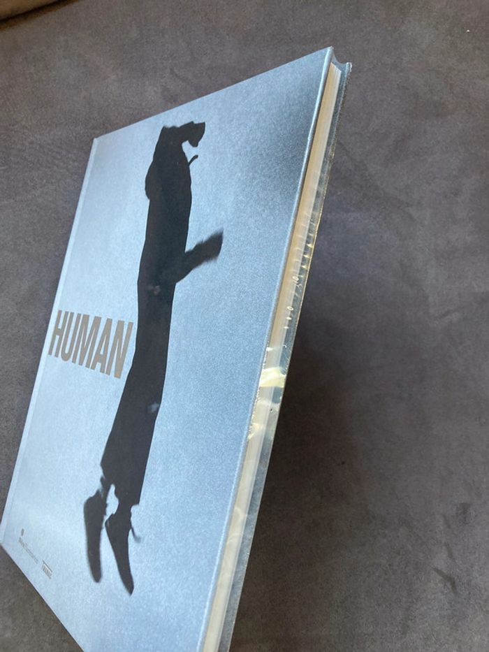 Livre « Human Le corps dans l'art contemporain » - photo numéro 4