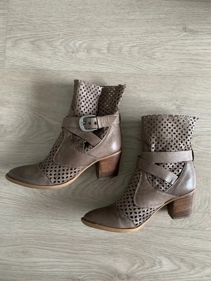 Bottines pointues à talons - photo numéro 3