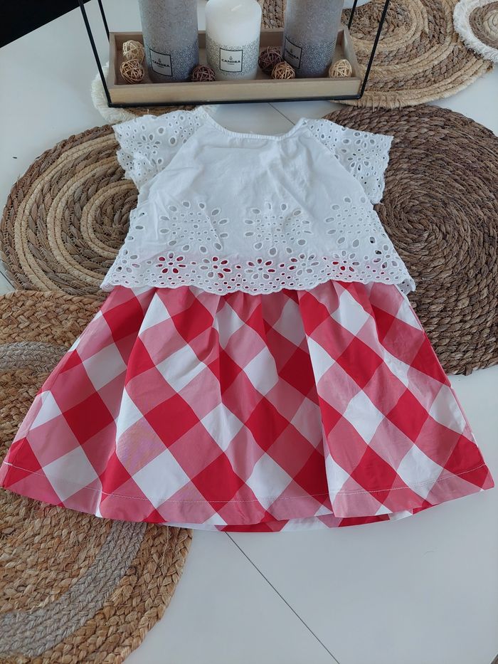 Belle robe manches courtes