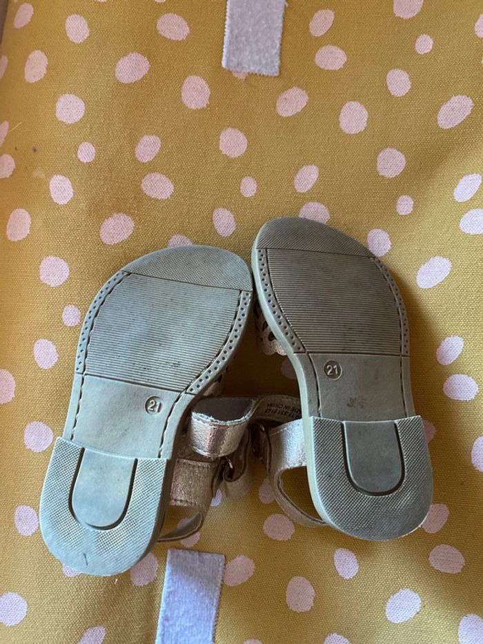 Sandalette Gemo taille 21 - photo numéro 2