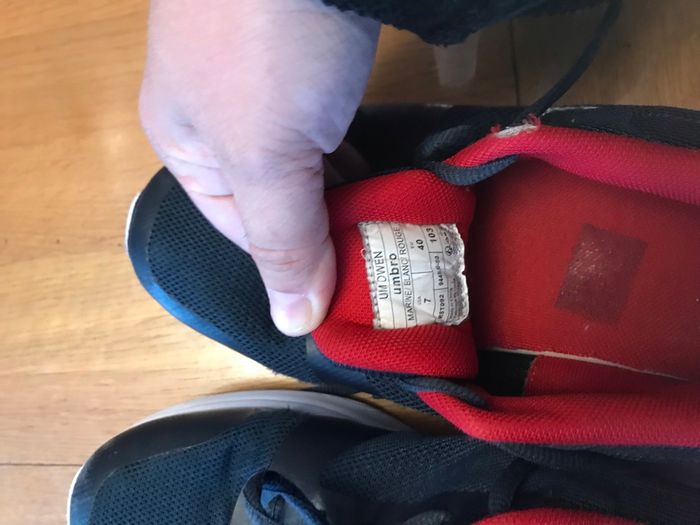 Basket umbro taille 40 Bien porté. - photo numéro 5
