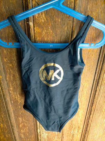 Très beau maillot de bain Michael Kors 2 ans 