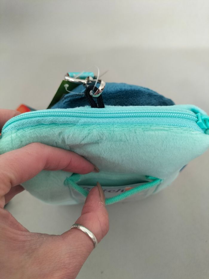 🩵 Lanyard porte carte/rangement téléphone Stitch - Disney - Neuf 🩵 - photo numéro 4