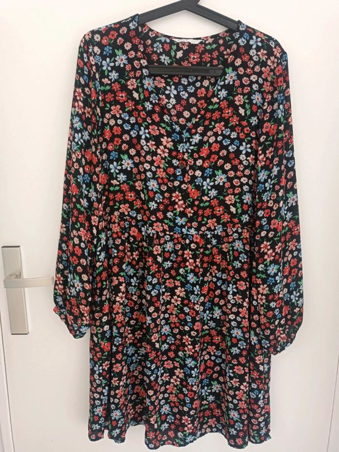 Robe chemise noire légère fleurie Taille L Only Neuf - photo numéro 2