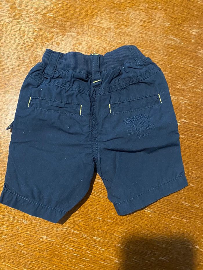 Short bleu marine - photo numéro 3