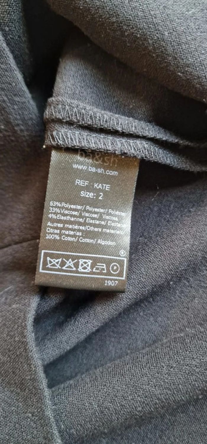 Petit robe noire Ba&sh modèle kate taille 2 ou 38 a manches 3/4 coupe droite encolure V - photo numéro 6
