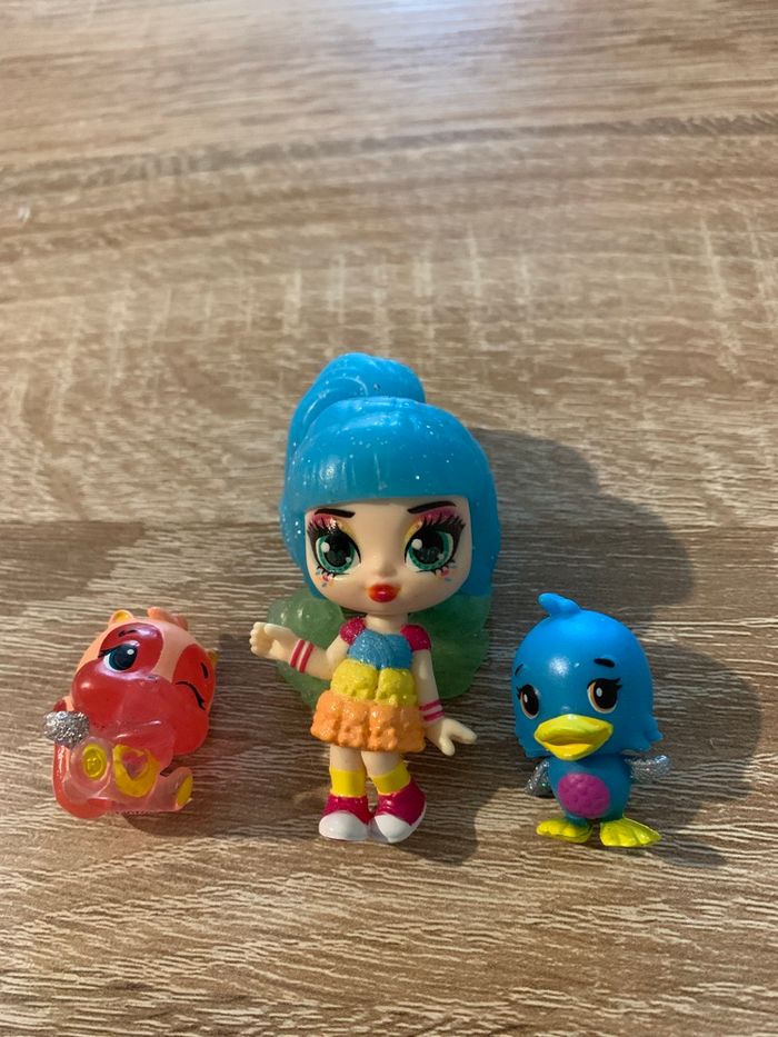 Figurine et 2 animaux hatchimals