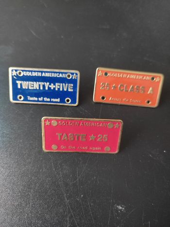 Lot de 3 pin's