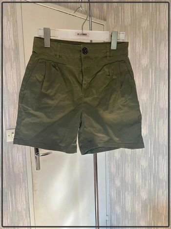 Short taille 34 marque cache cache *