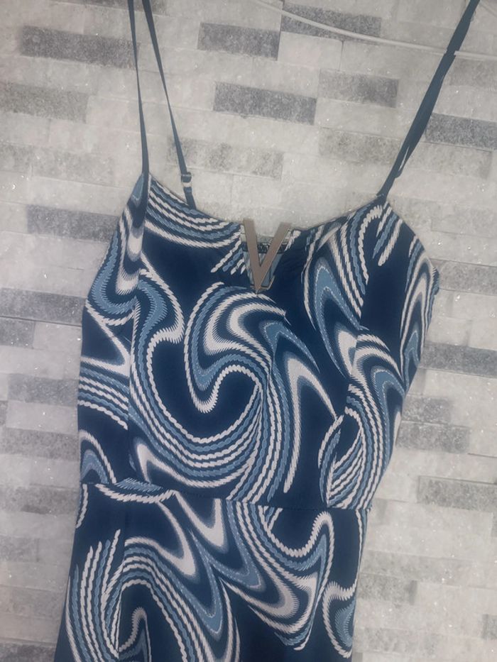 Robe courte taille 38/40 - photo numéro 2