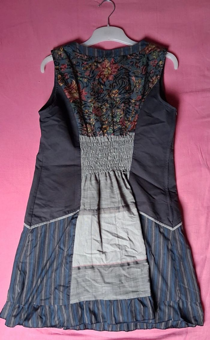 Robe taille 4 - photo numéro 2