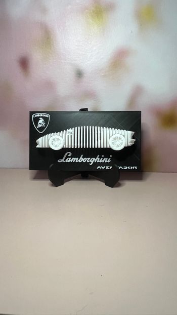 Sculpture lamborghini aventador