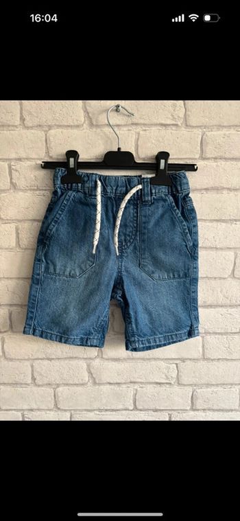 Short la redoute taille 5 ans