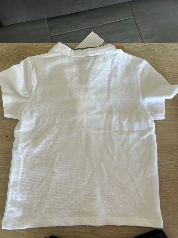Ensemble Kiabi neuf (polo/short) garçon en 4 ans - photo numéro 5