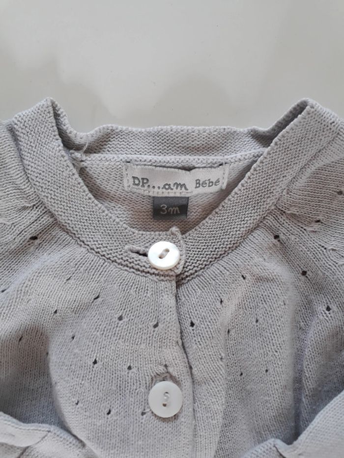 Deux gilets 3 mois - photo numéro 3