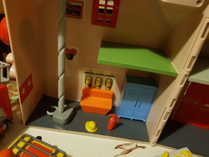 Lot maison caserne Sam le pompier transportable + camion échelle + quad - photo numéro 5