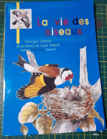 Livre "la vie des oiseaux" en très bon état