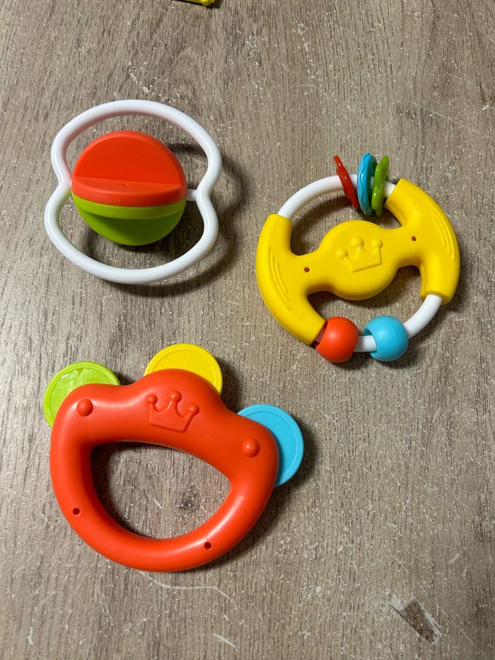 Lot jouets éveils