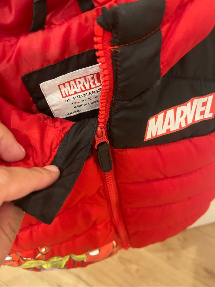 Veste sans manche Marvel - photo numéro 2