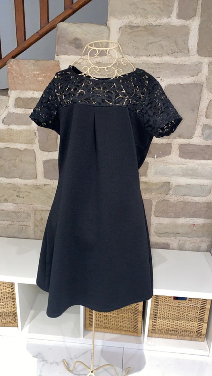 Robe noir