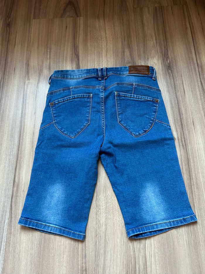 Pantacourt / Short en jean bleu J. Jeans Tailles S-M - photo numéro 3