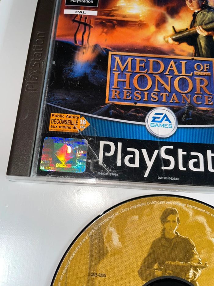 Medal Of Honor: Resistance - PS1 Complet Version Française PAL Sony - photo numéro 8