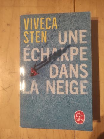Une écharpe dans la neige Viveca Sten Livre de Poche Policier & Thriller 2023
