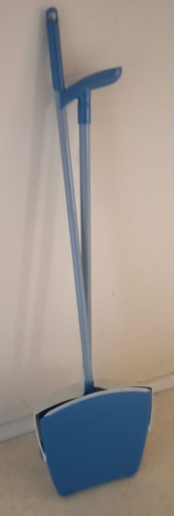  Pelle & Balayette double fonction