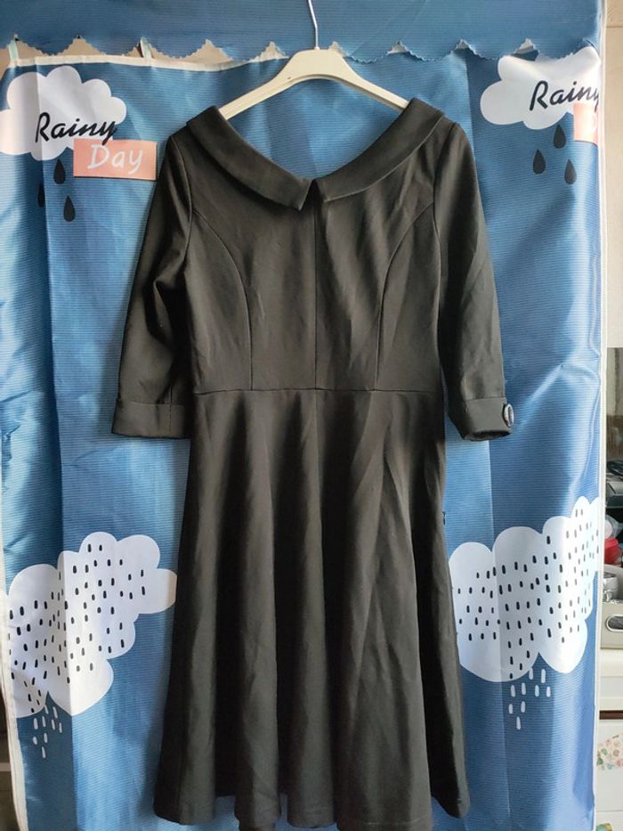 Robe Col claudine manches trois-quarts en Noire unie de soirée - photo numéro 2