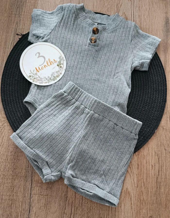 Ensemble shein 1/3mois - photo numéro 2