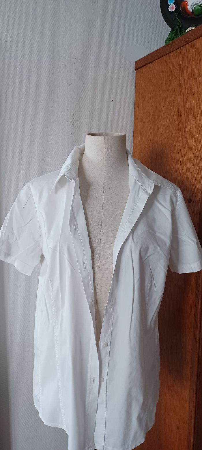 Très belle chemise manches courtes femme T 46 - photo numéro 3