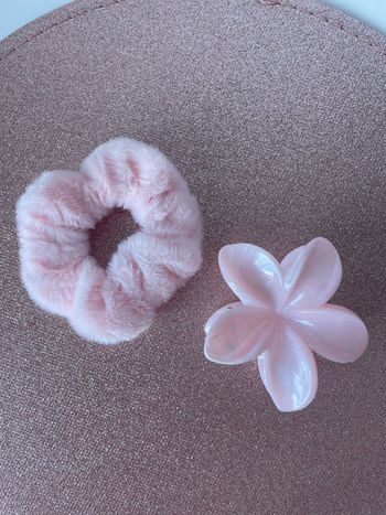 Pince + chouchou cheveux rose