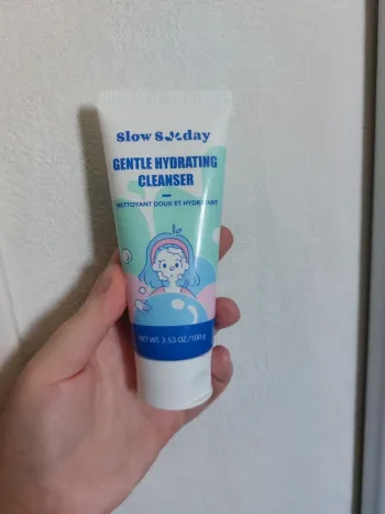 Nettoyant visage doux et hydratant