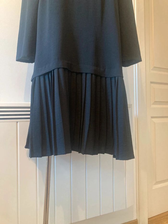 Robe noire plissée - photo numéro 4