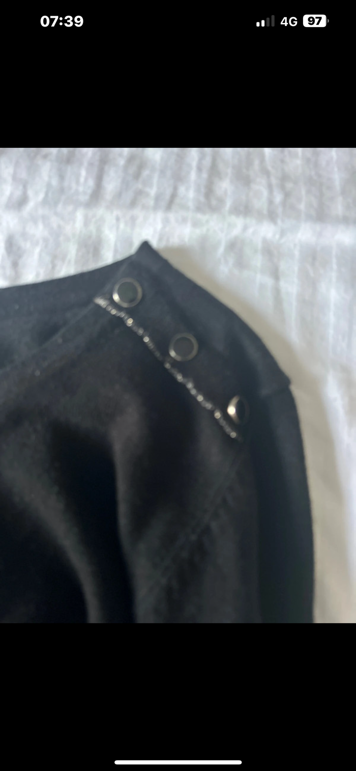 Lots de t shirts et pulls L - photo numéro 10