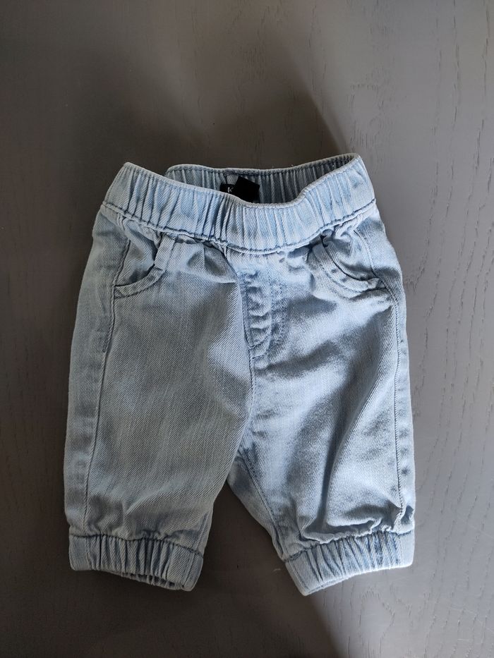 Lot 4 pantalons 1 mois - photo numéro 5