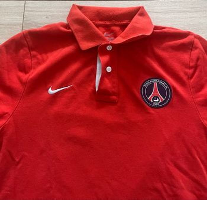 Polo Nike PSG rouge - Taille S - Bon état - photo numéro 2