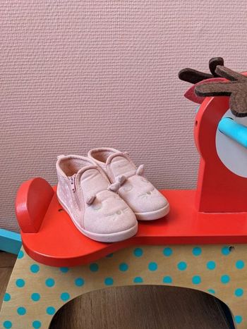 Chaussons chats Kiabi taille 23