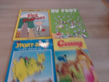  Lot de 4 BD, couverture souple, divers
