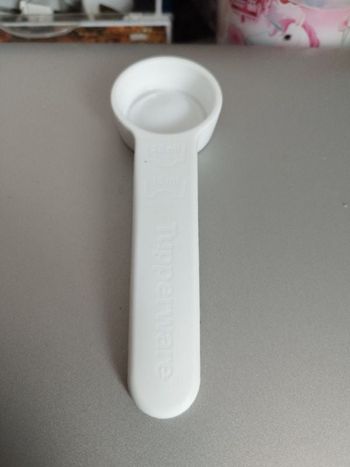 Cuillère mesure Tupperware 25 et 15 ml