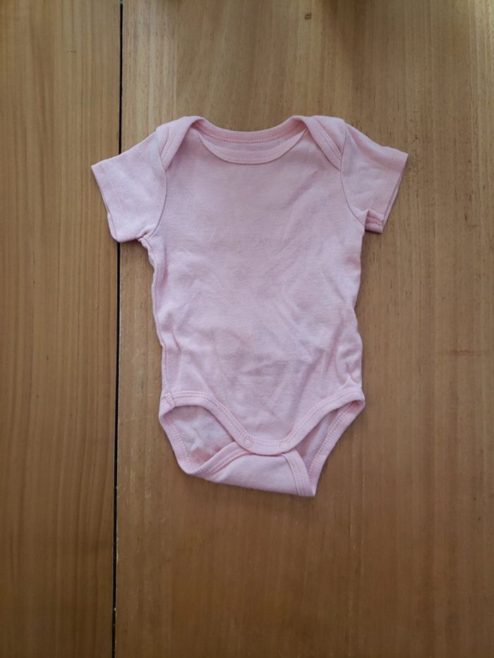 Ensemble bodie manches courtes kiabi + caleçon cerises kiabi 3 mois - photo numéro 2