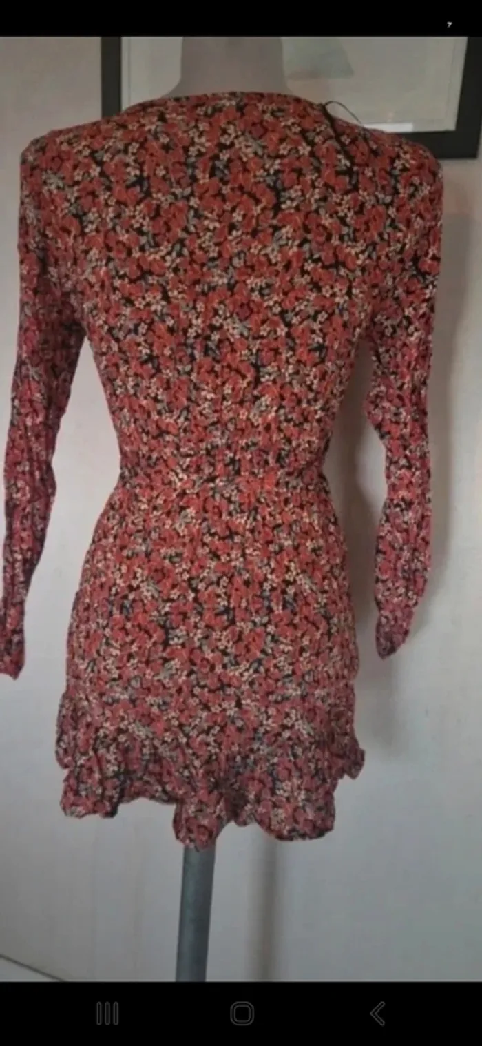 Belle robe fleurie été pull and bear taille 36 - photo numéro 5