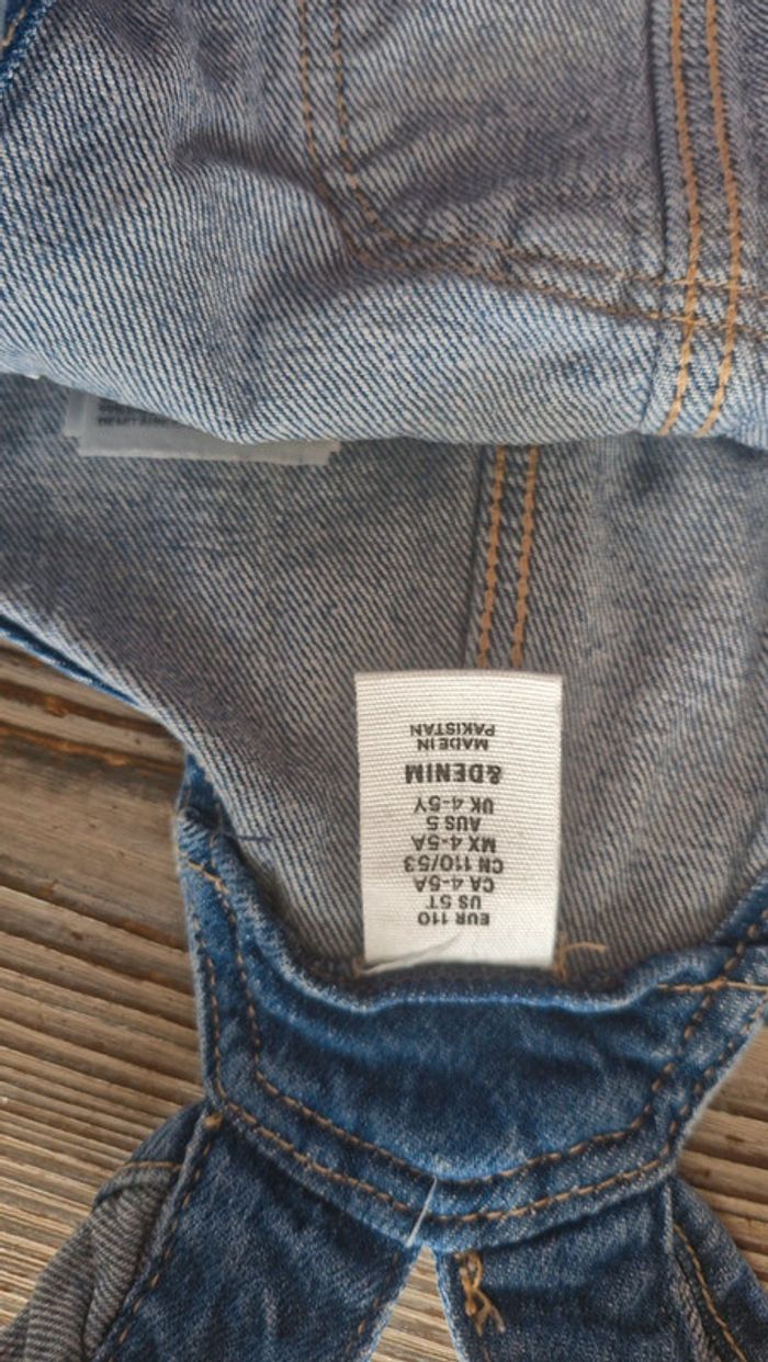 Salopette en jean h&m 4/5 ans 110 cm - photo numéro 2