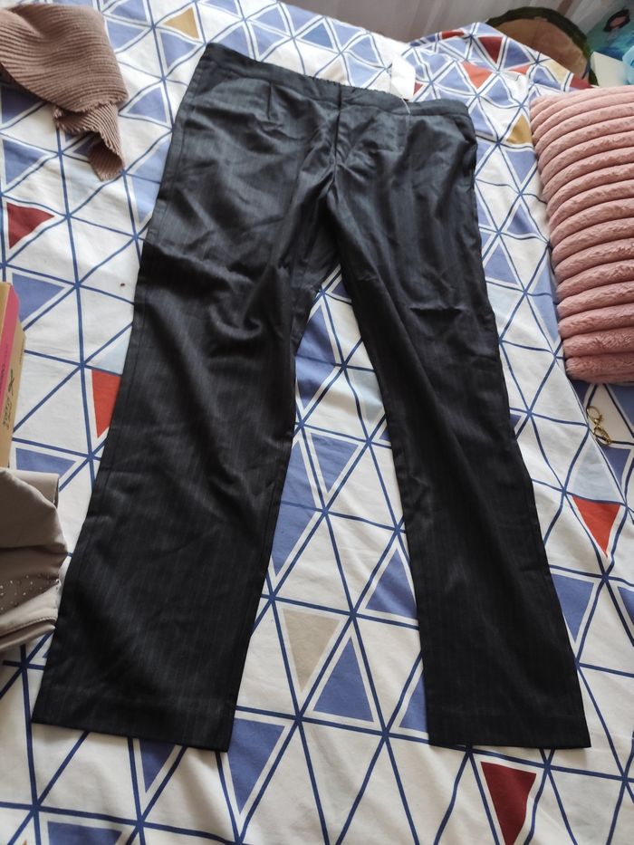 Pantalon neuf 44 - photo numéro 1