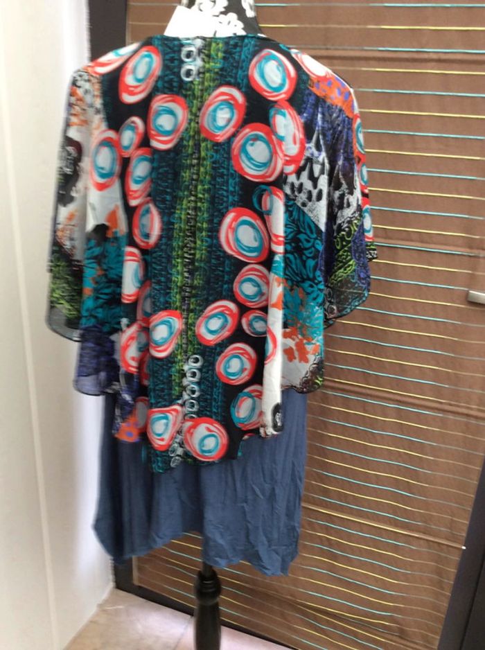 Blouse bleue imprimée voile NEUVE (n°22) - photo numéro 2