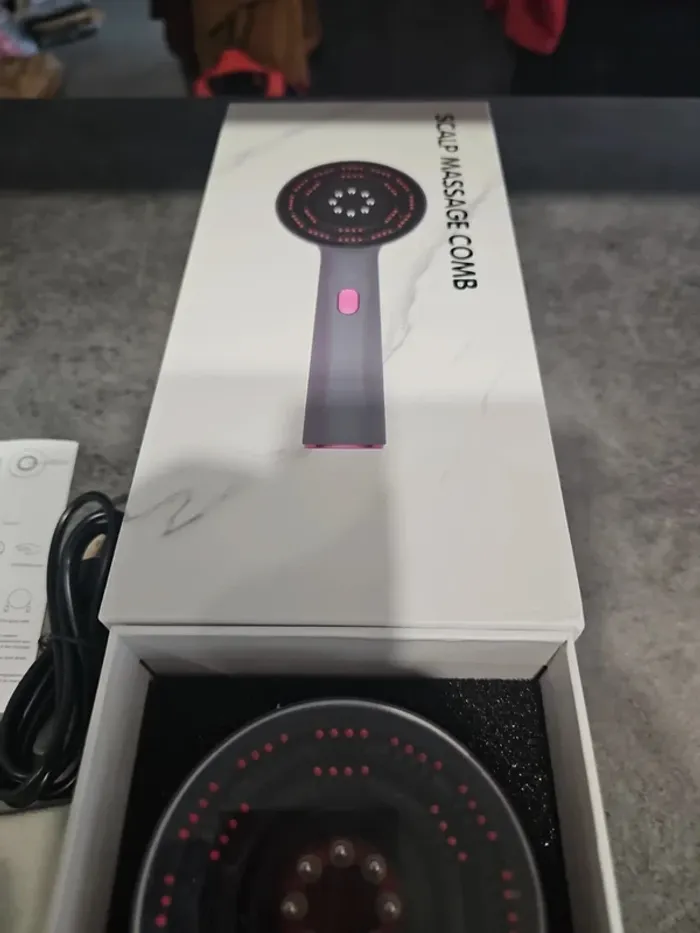 [NEUF] Appareil de massage cuir chevelu rouge - photo numéro 3