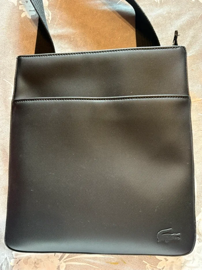 Sacoche Lacoste