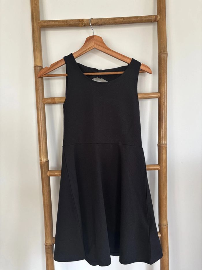 Robe noire 12 ans